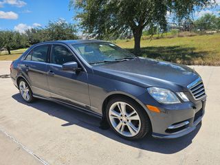 2013 Mercedes-Benz E 350 - Exterior Front Right Corner Image